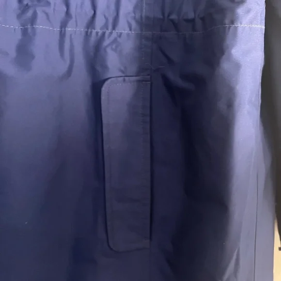 L.L. Bean Women's Navy Rain/Trench Coat with hood, women’s size L - Picture 7 of 10